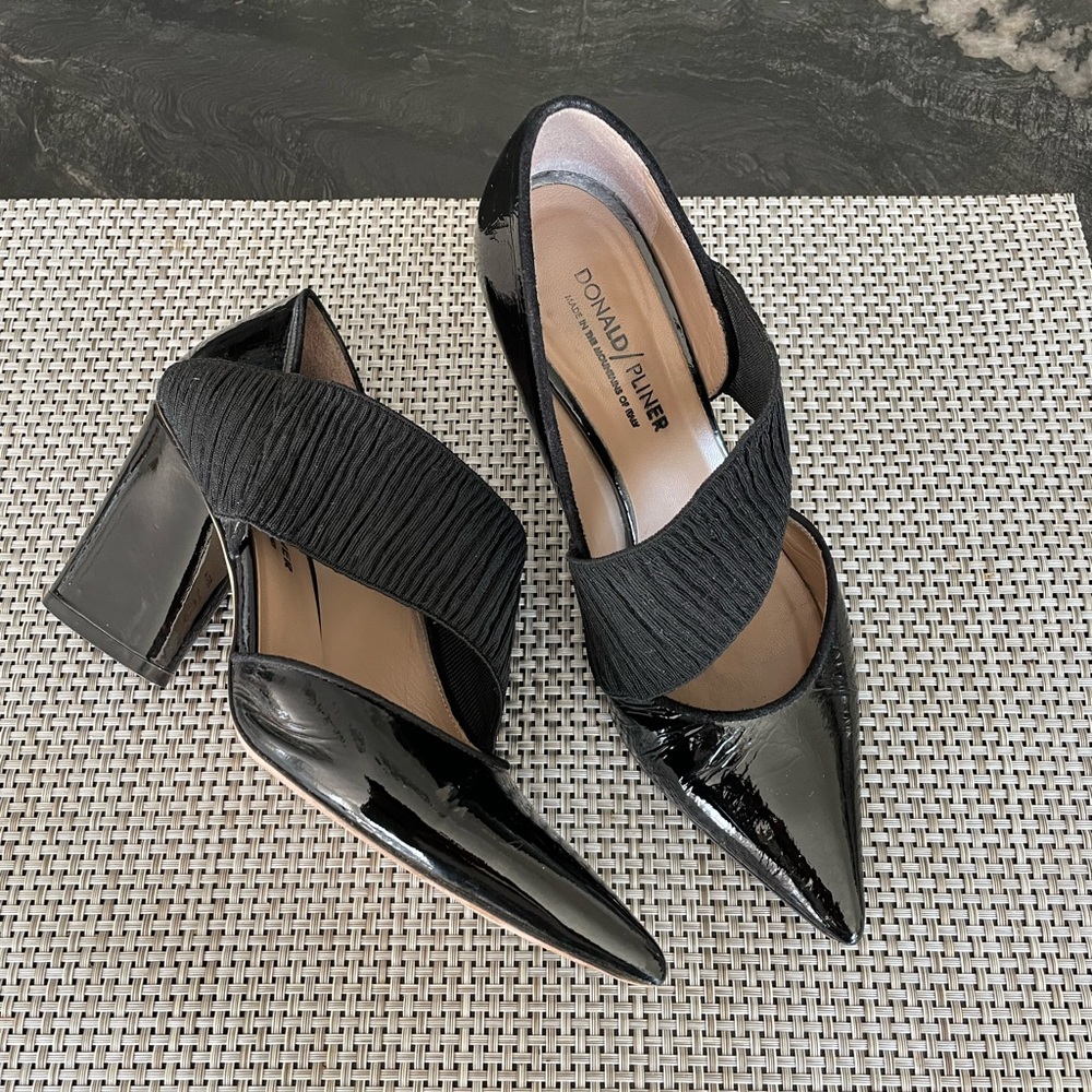 Donald J. Pliner Black Patent Pointed Block Heel Pumps with Elastic Strap